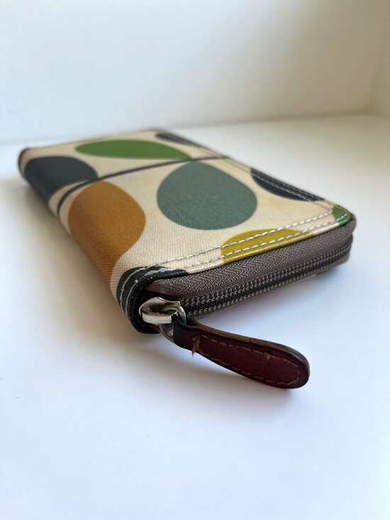 Orla Kiely Classic Multi Stem Big Zip Wallet - Picture 4 of 5